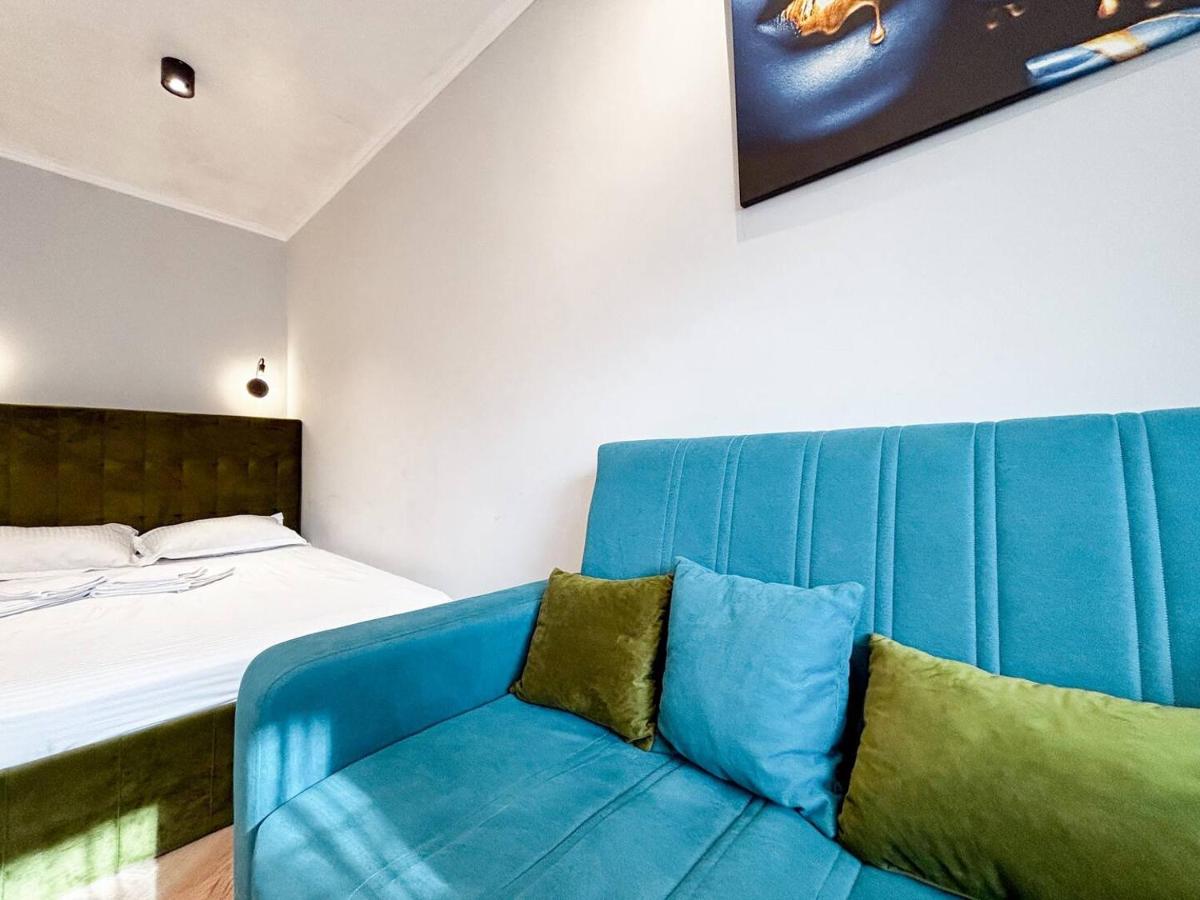 Camden Flat Walk In Shower, Smart Tv, Queen Bed - B&B Cluj-Napoca