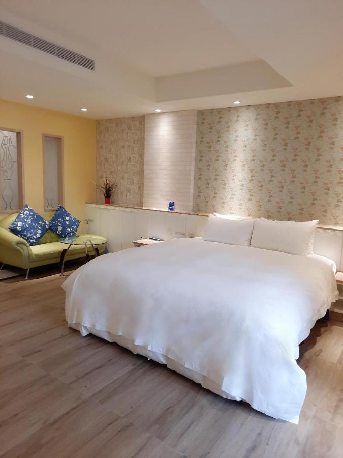 薇風情汽車旅館 - 湖內館 - B&B Hunei