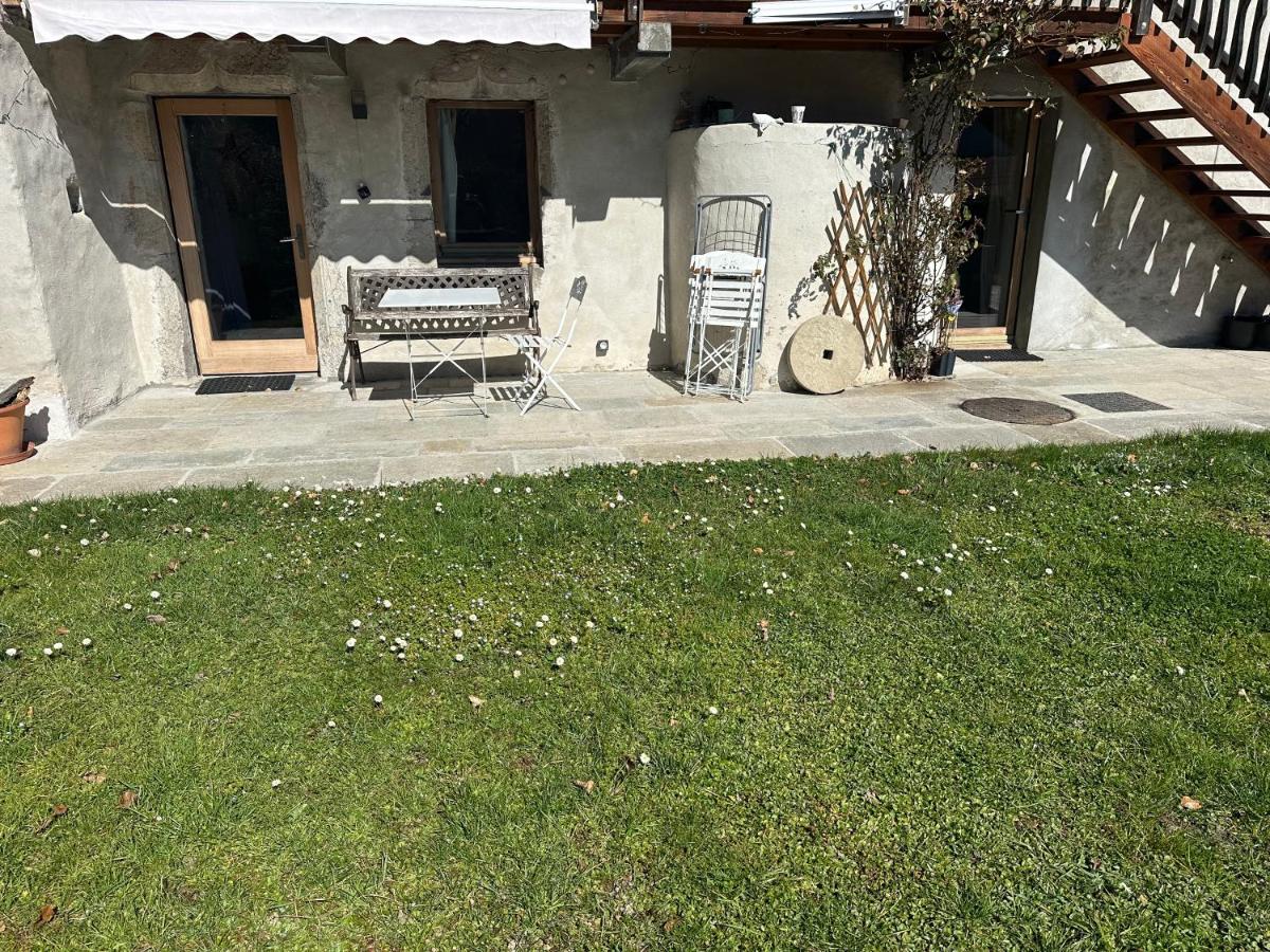 Dans hameau, près des pistes logement de plein pied au calme - Chambres d'hôtes Taninges