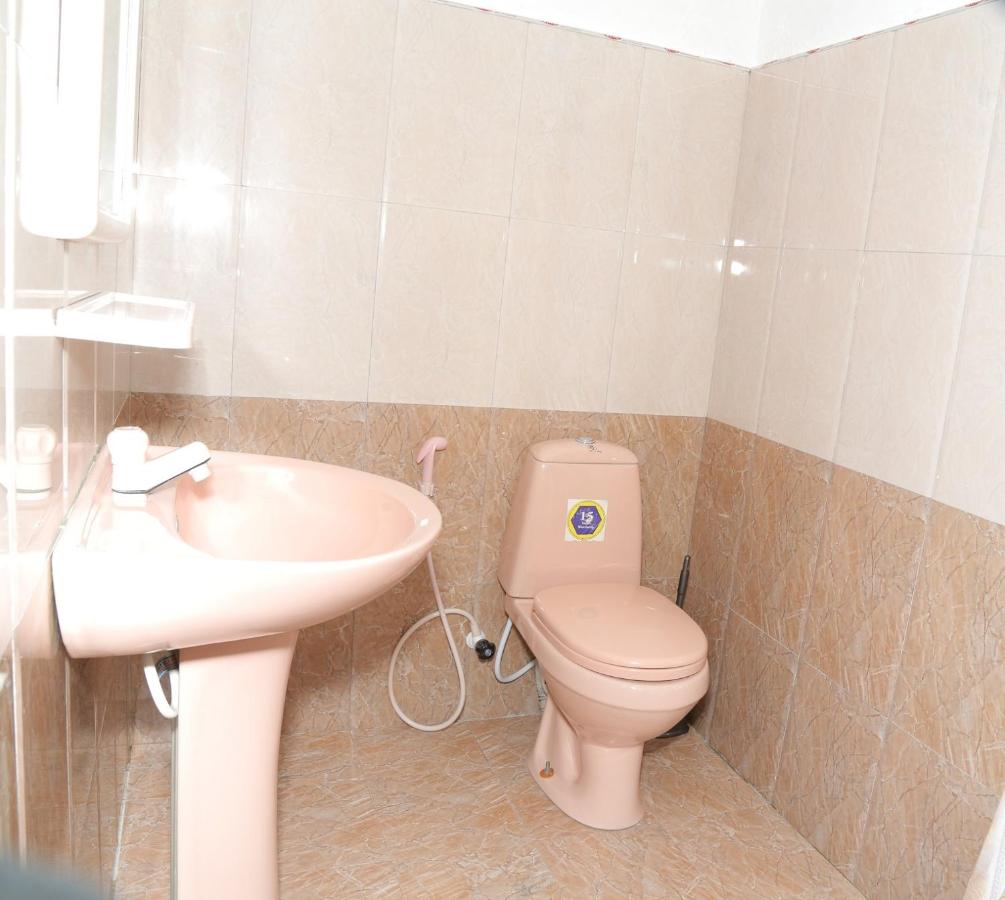 Dreibettzimmer mit Bad