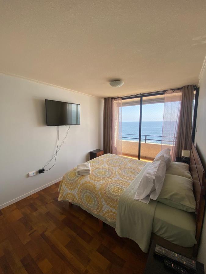 Appartamento con 2 Camere da Letto, Balcone e Vista mare