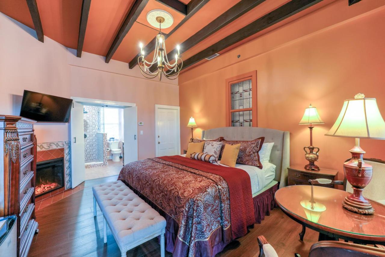 King Room with Balcony - Casa De Solana
