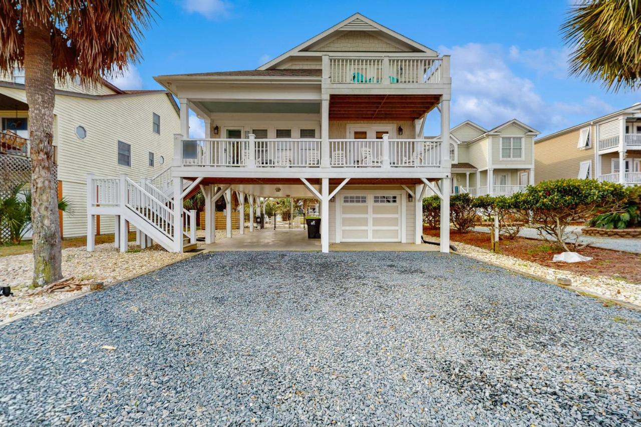 Salty Dogs - B&B