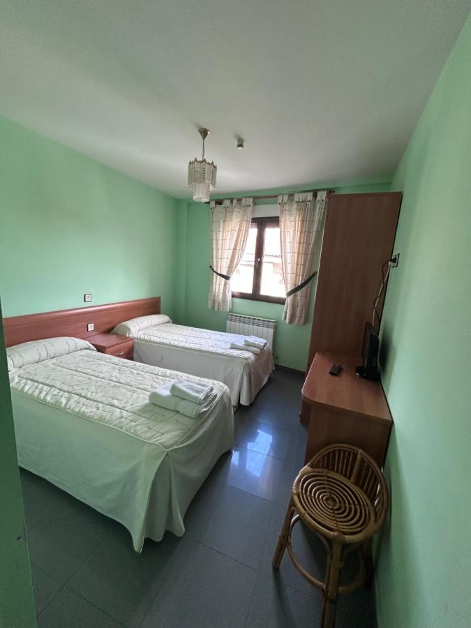 Chambre Lits Jumeaux avec Salle de Bains Privative