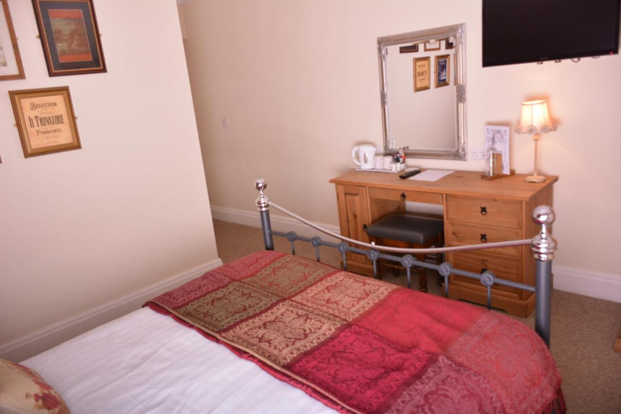 Large Double Room