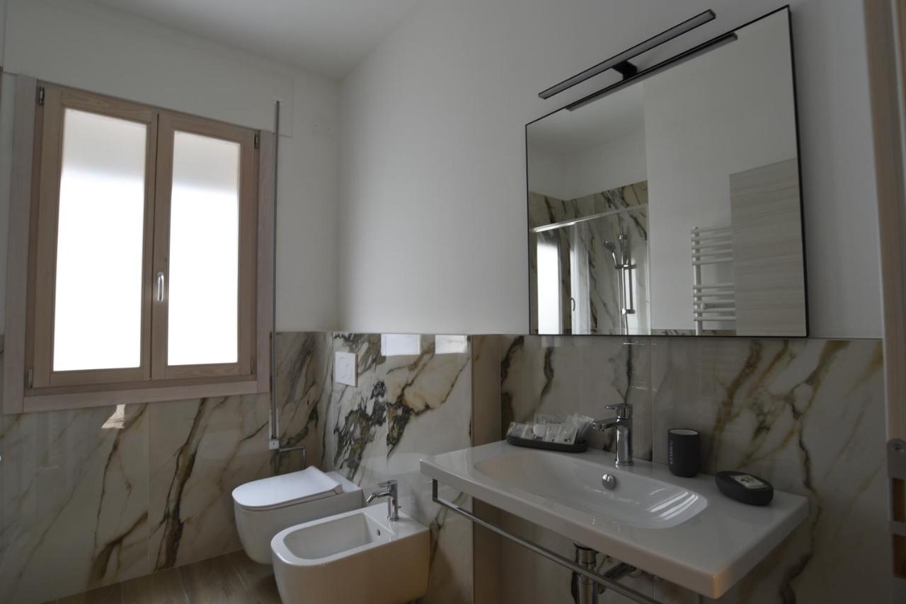 Large Double or Twin Room