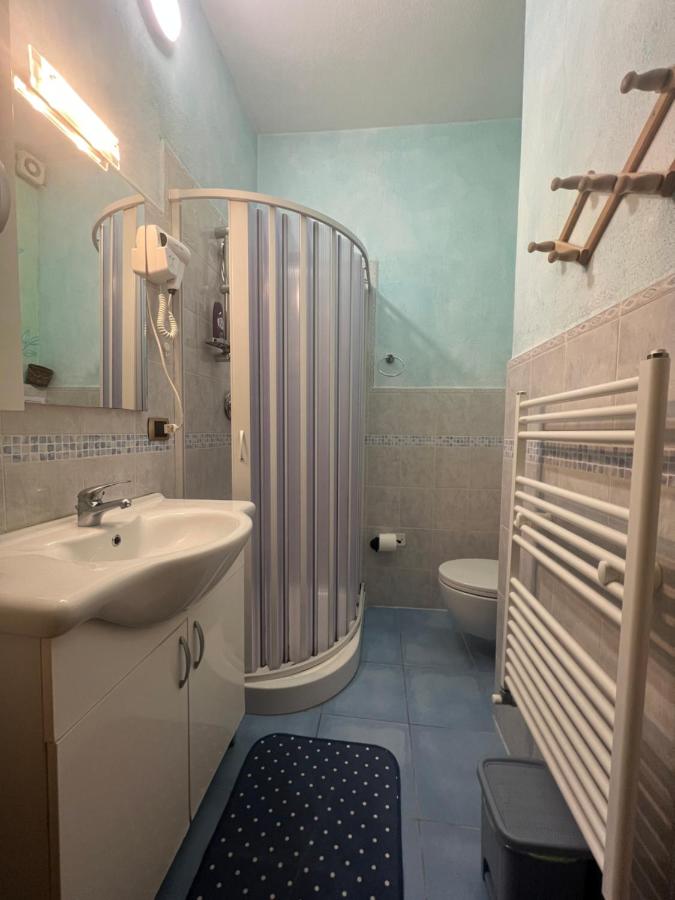 Chambre Quadruple avec Salle de Bains