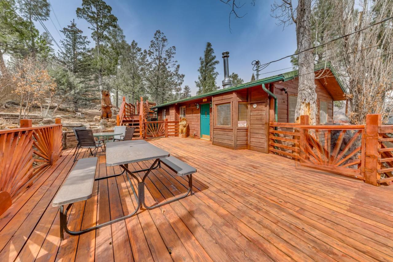 Ruidoso Cabin with Deck about 1 Mi to Midtown! - B&B Ruidoso