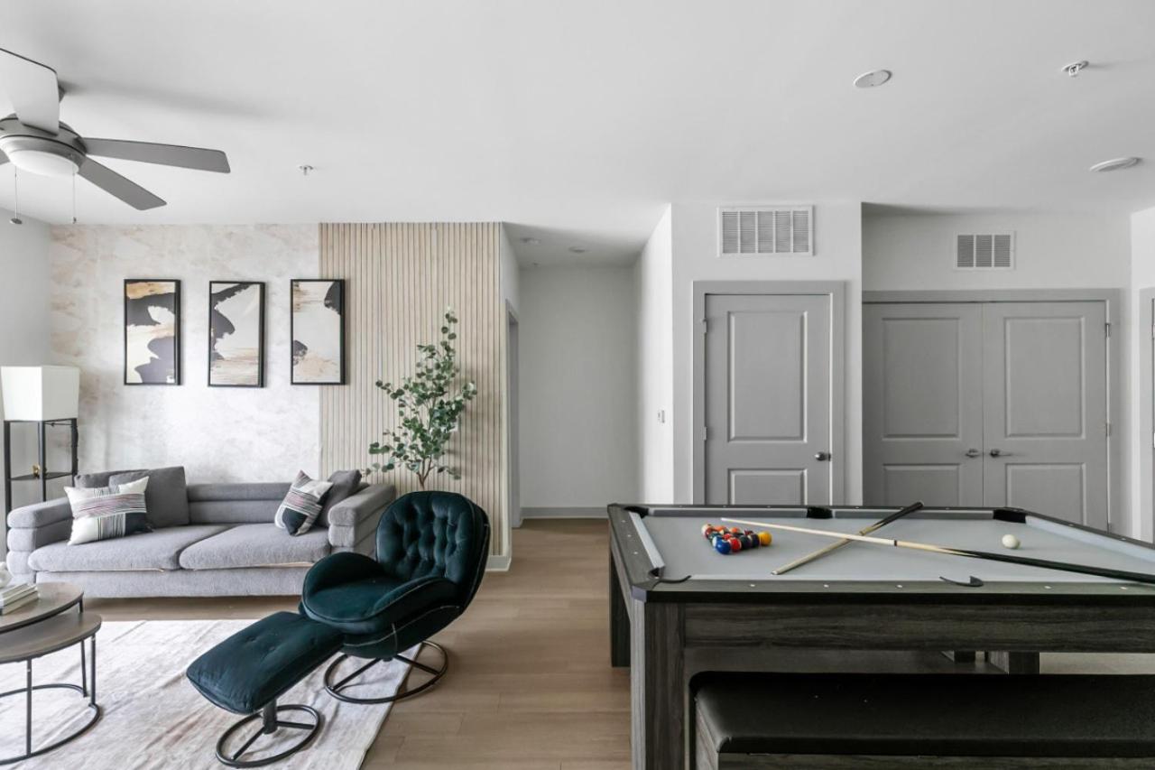 Urban Elegance 3BR Condo Experience 06 - Bed and Breakfast
