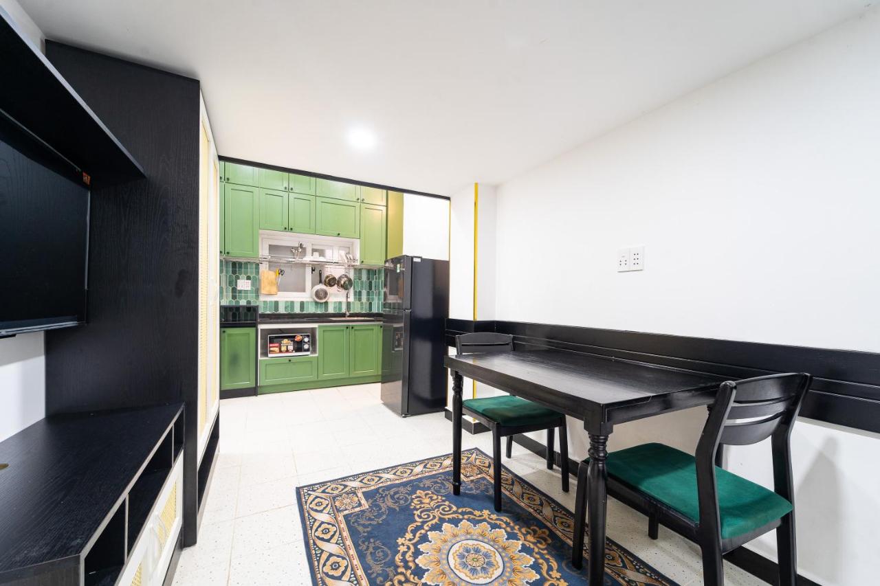 Deluxe Apartment