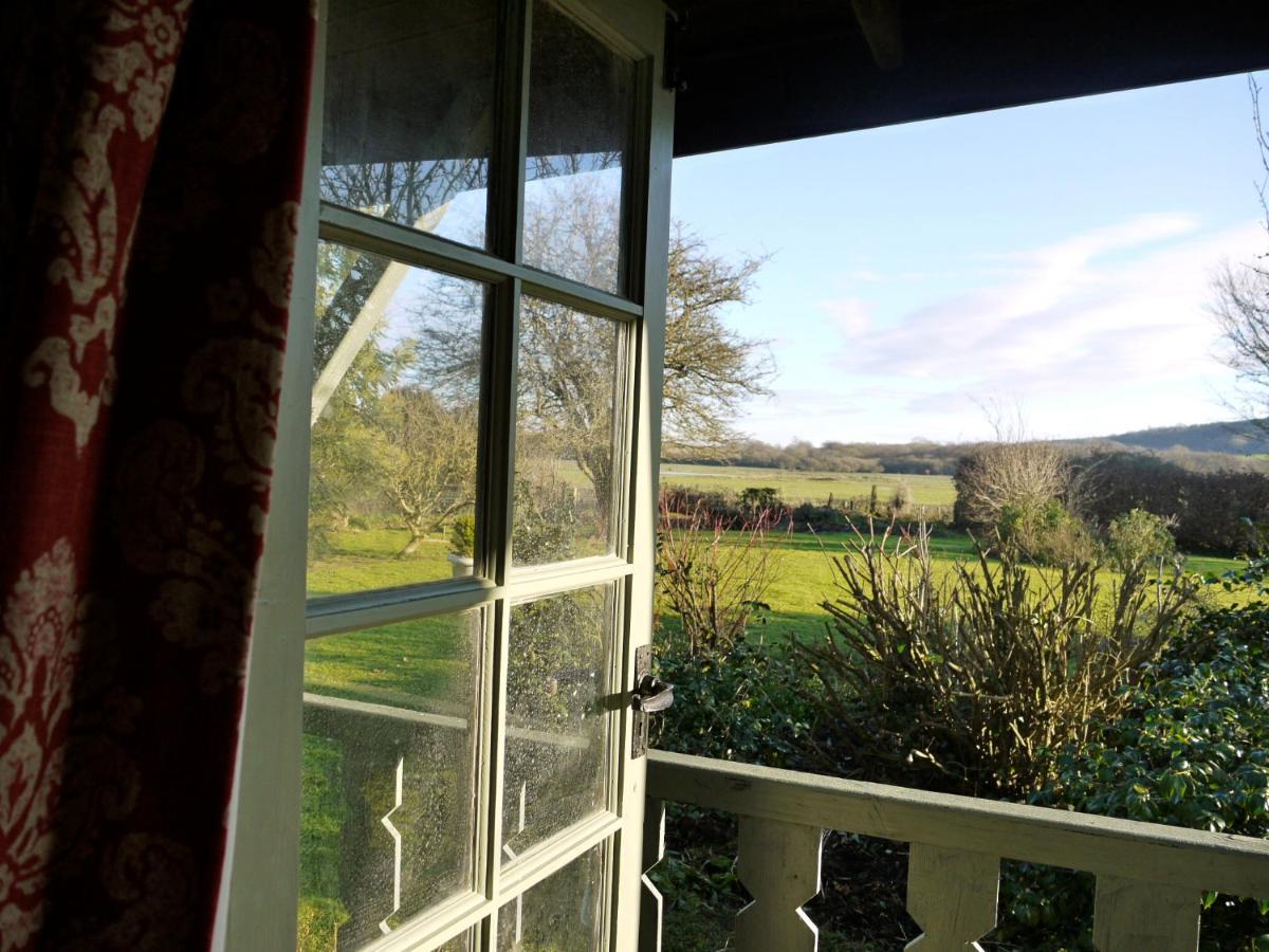 B&B Brading - The Lodge On The Marsh - Bed and Breakfast Brading