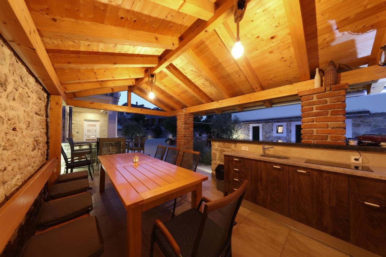 Villa Bonavita with jacuzzi - Ferienwohnung Sukošan
