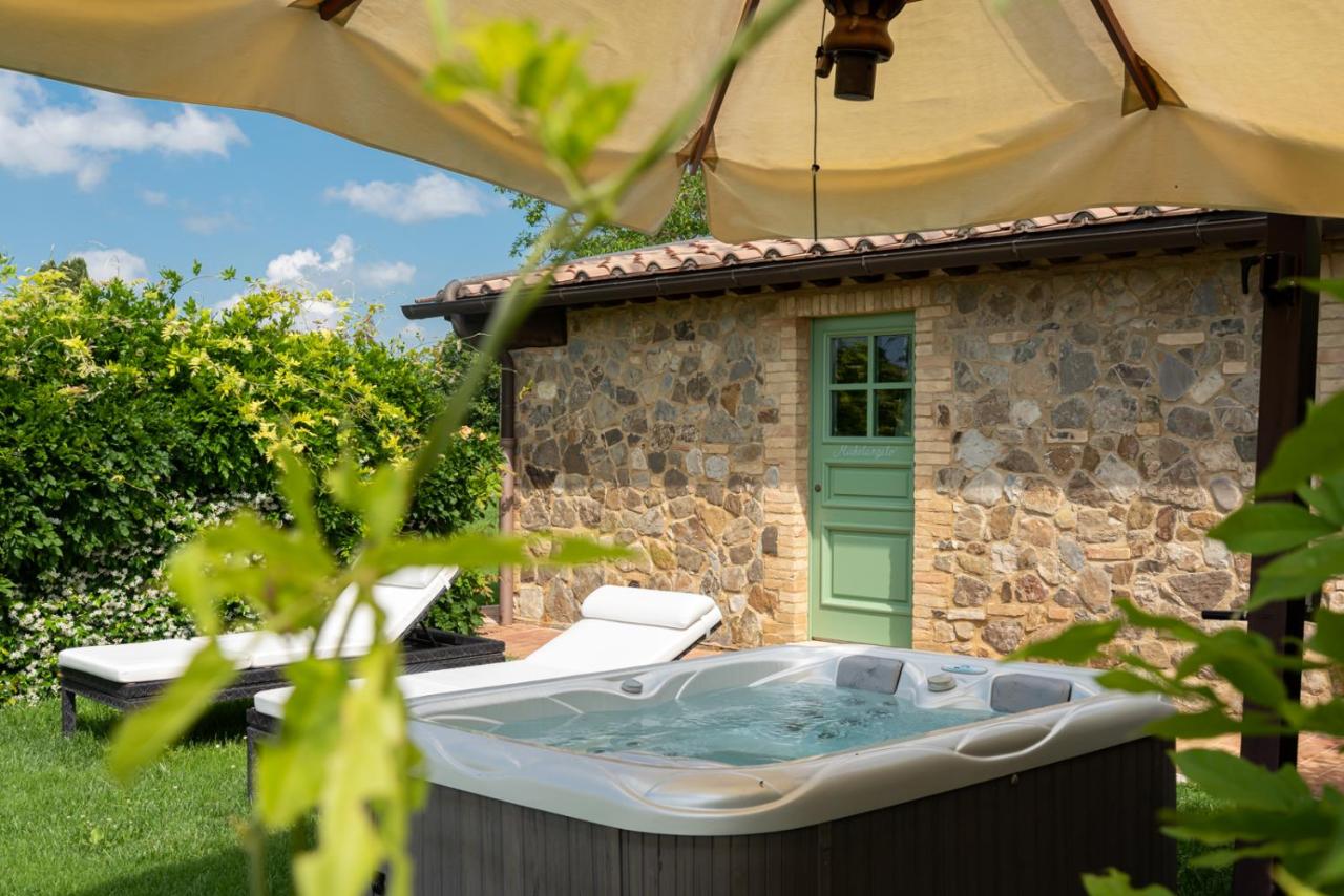 Deluxe Suite with Spa Bath