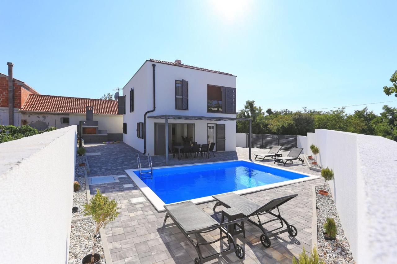 Villa Gea with heated pool - Ferienwohnung Vrsi