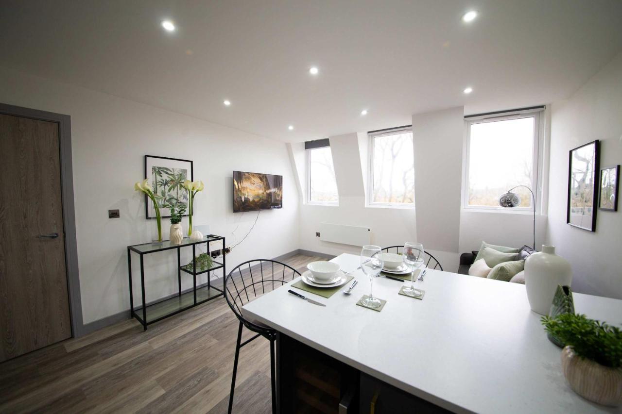 Spacious 2 Bedroom Apartment in Central Preston - Chambres d’hôtes