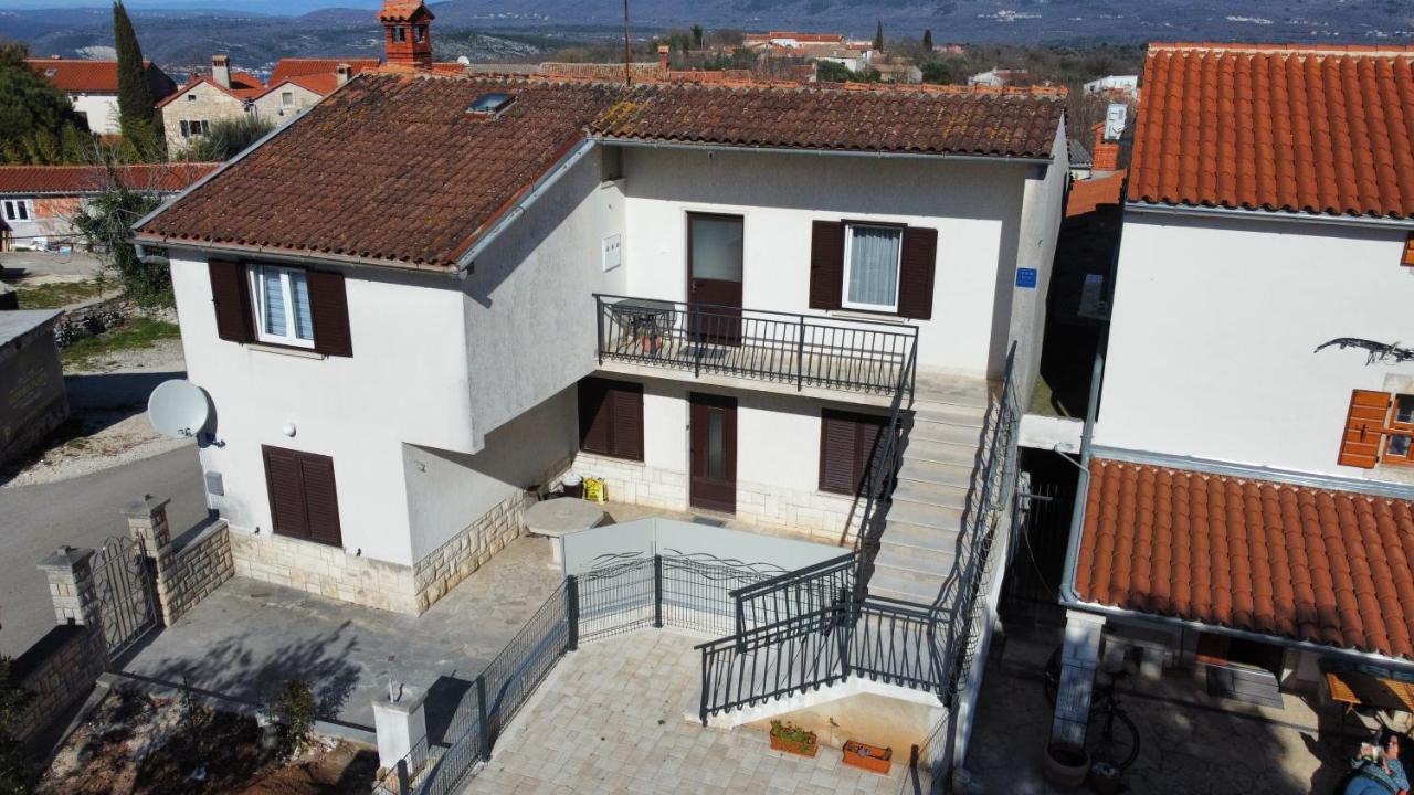 Holiday Apartment Venera - Chambres d’hôtes Rakalj