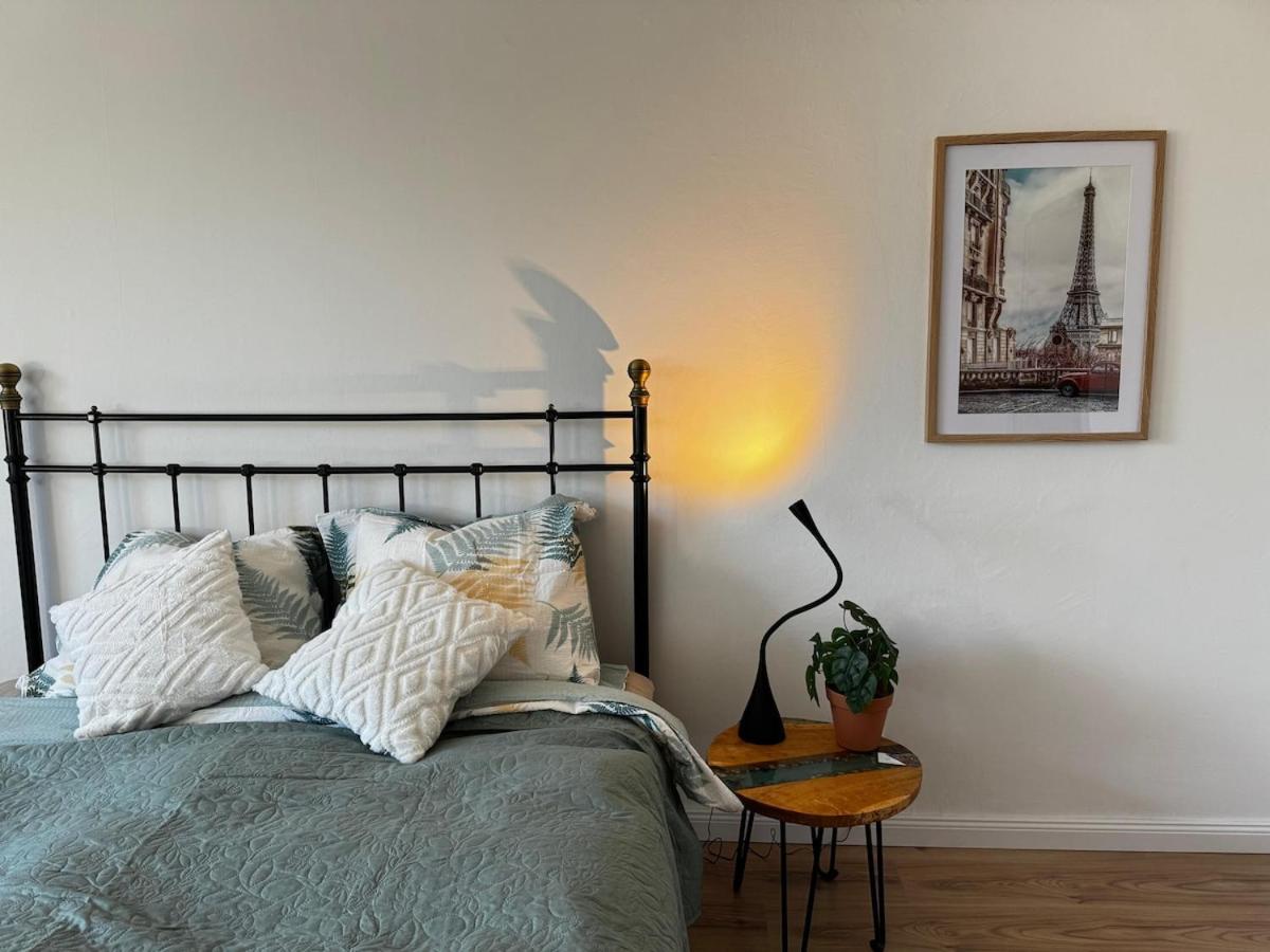 Spacious&Cozy Family Apartment in Rees - B&B