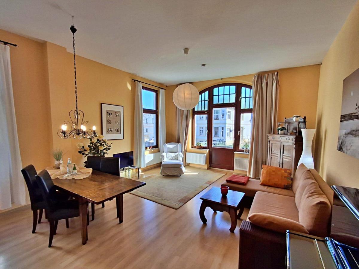 One-Bedroom Apartment with Balcony