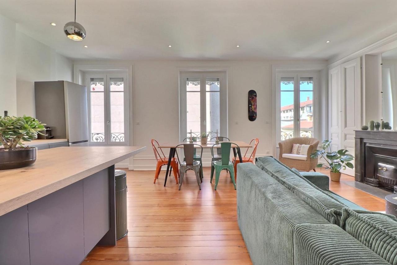 Escape and Charm in La Croix-Rousse Stunning One-Bedroom Apartment for an - B&B