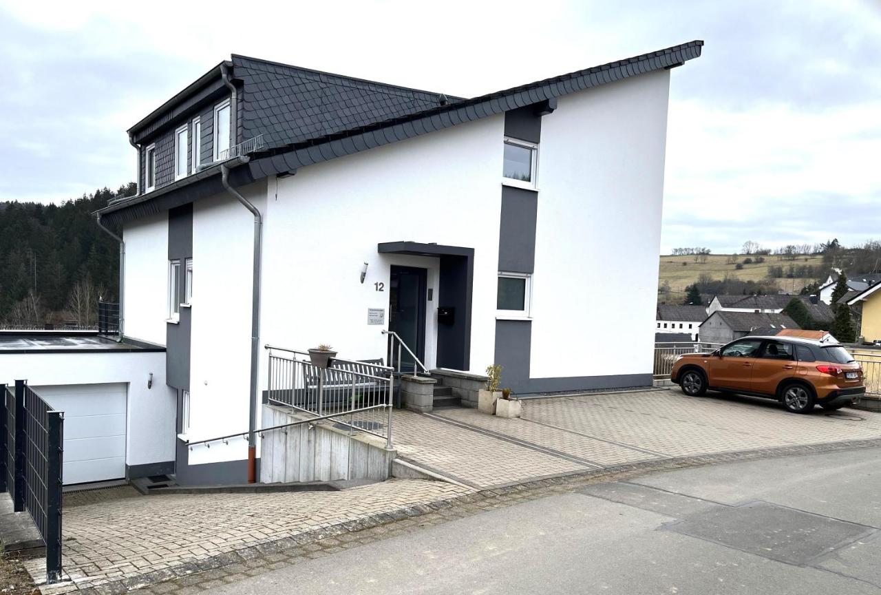 Appartement met 2 Slaapkamers en een Douche 

