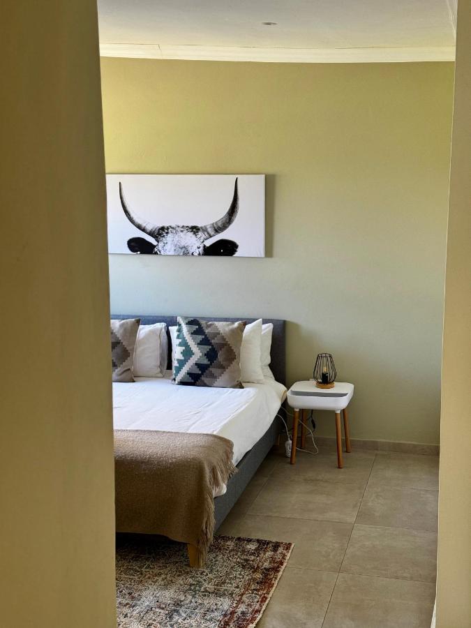 Three-Bedroom Apartment with Mountain View