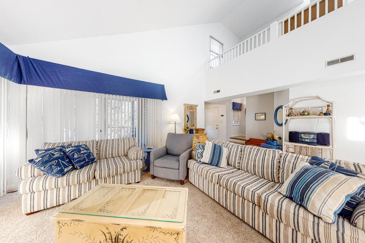 Sea Colony --- 21013 Greenway Ct. - B&B