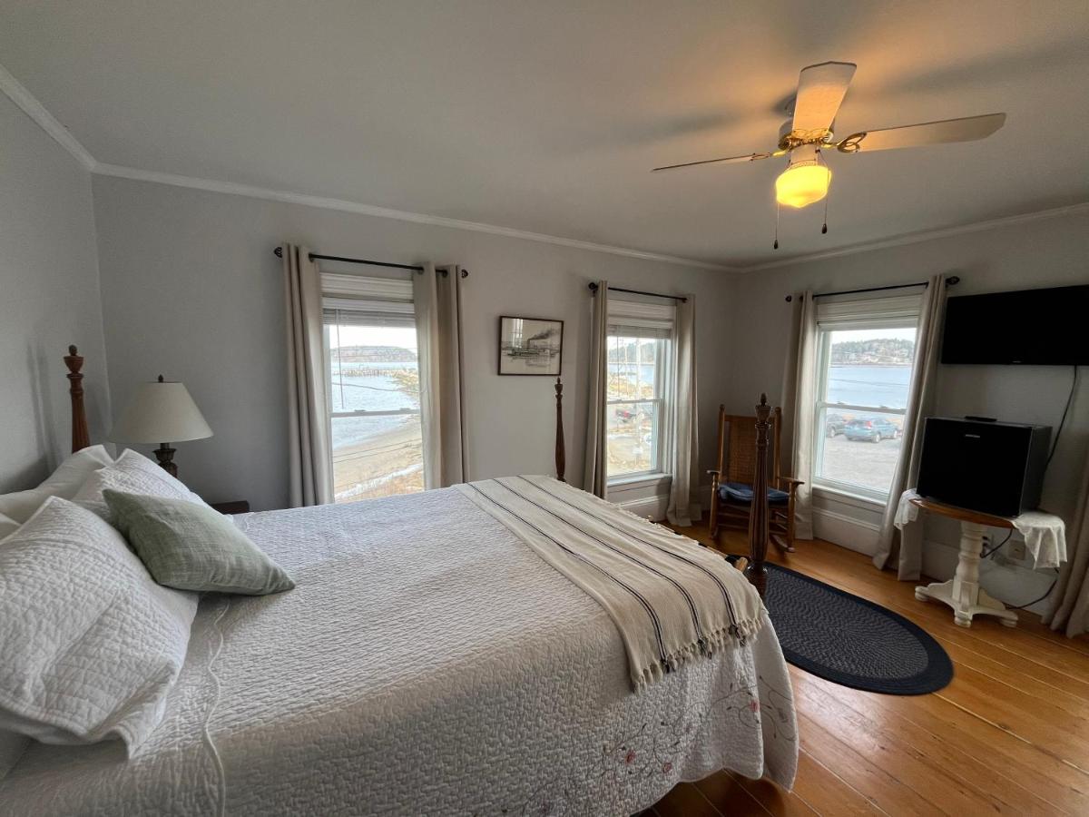 Queen Room with Sea View