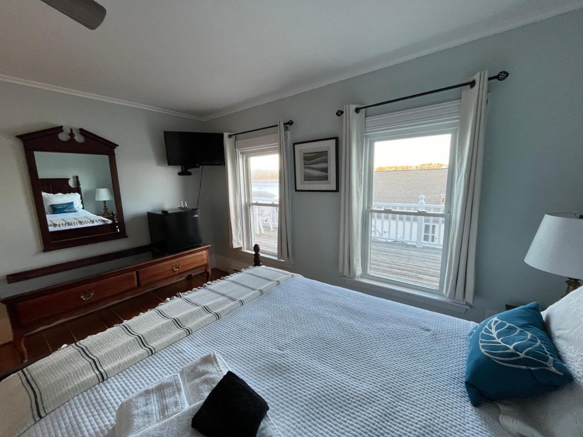 Queen Room with Sea View