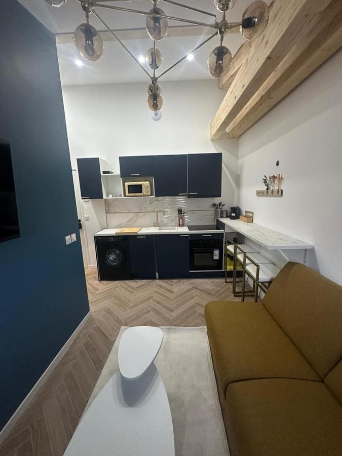 MOON - 45 - B&B Nizza