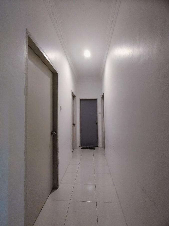 Amna Homestay Sandakan - B&B