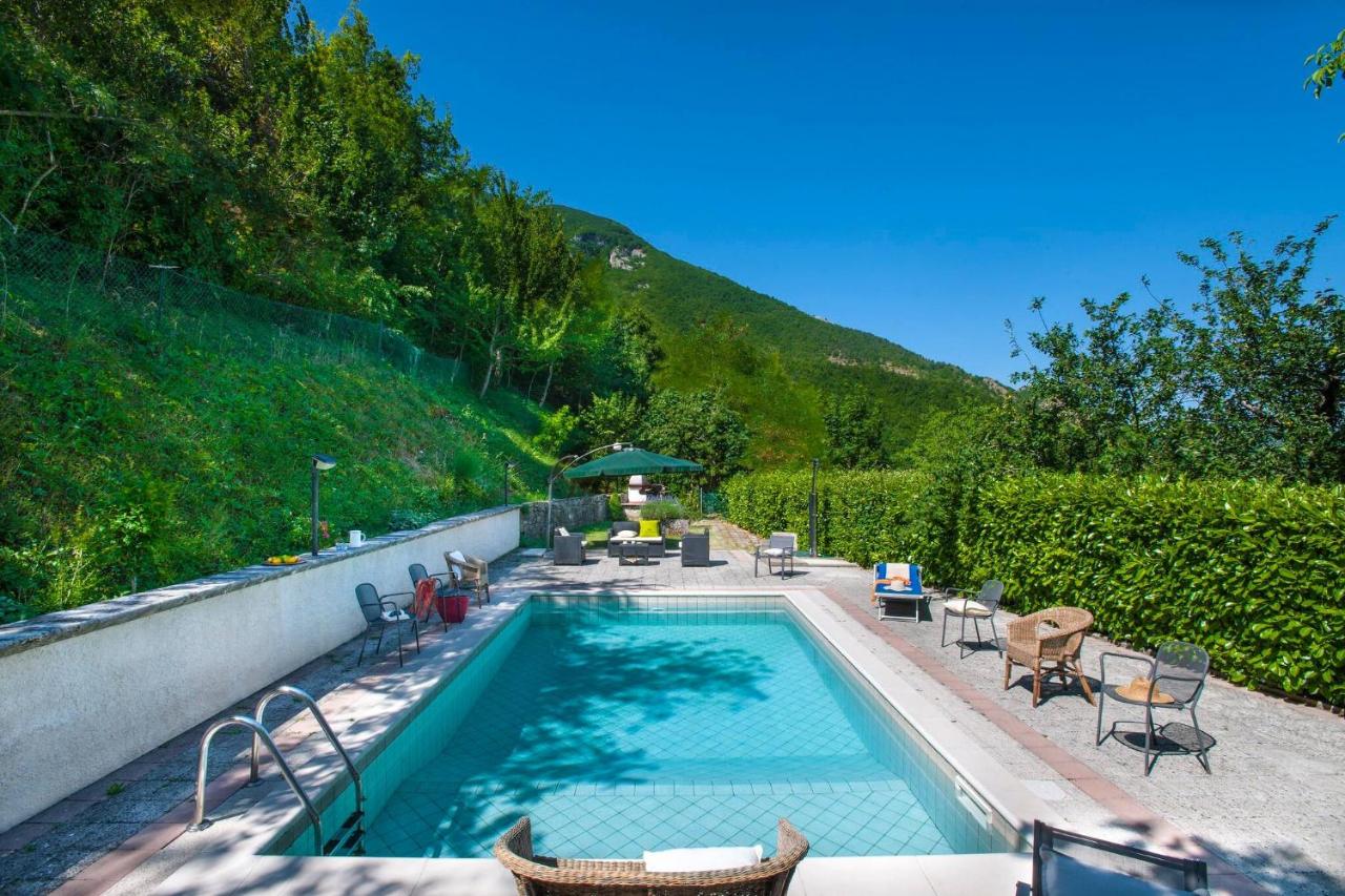 Acquanera 6&2 by Marche Holiday Villas - B&B