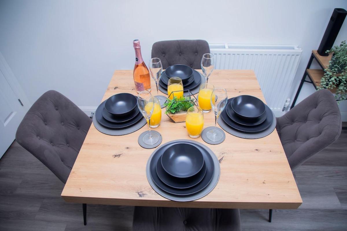 5 Bed House Wifi City Centre Free Parking - B&B