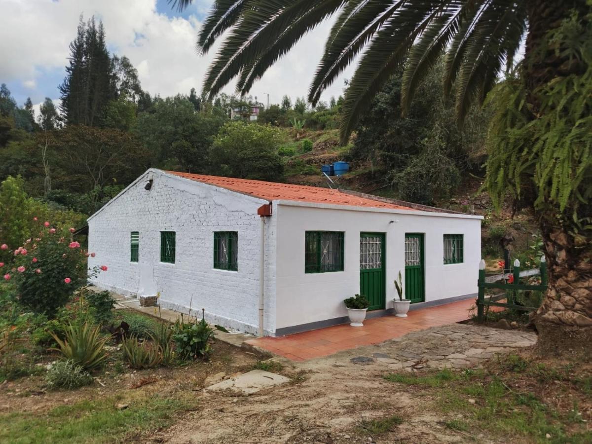 Casa hotel, vía Duitama - pantano de Vargas - Ferienwohnung