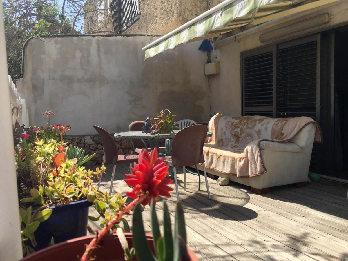 Beach Place Apartments - Bed and Breakfast Haifa