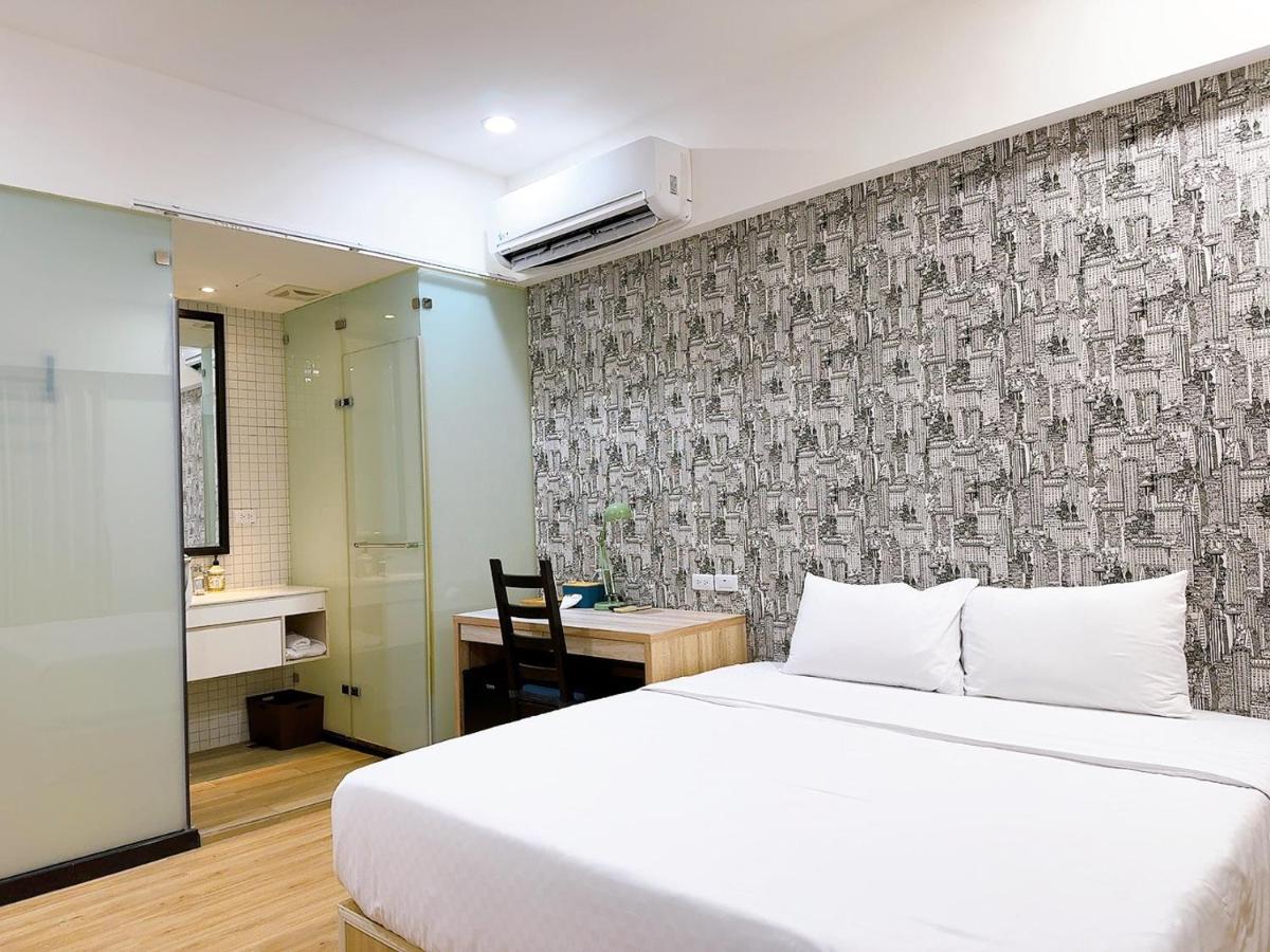 Queen Room