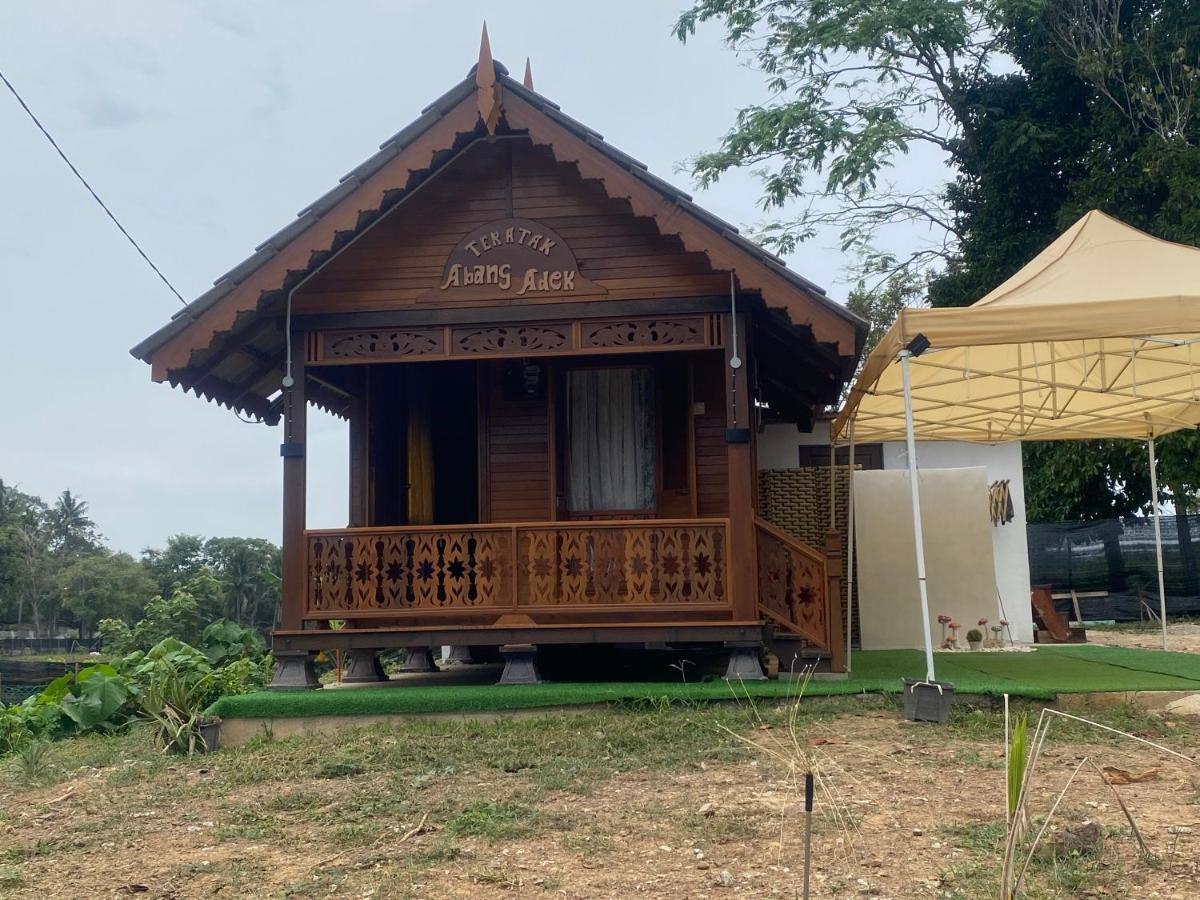 Inap Desa Abang adik - B&B