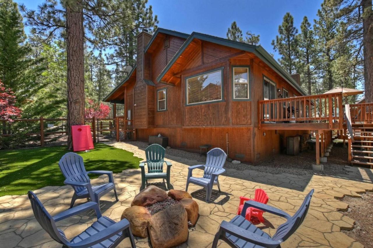 Teakwood Cozy Wood Cabin with Fireplace - B&B