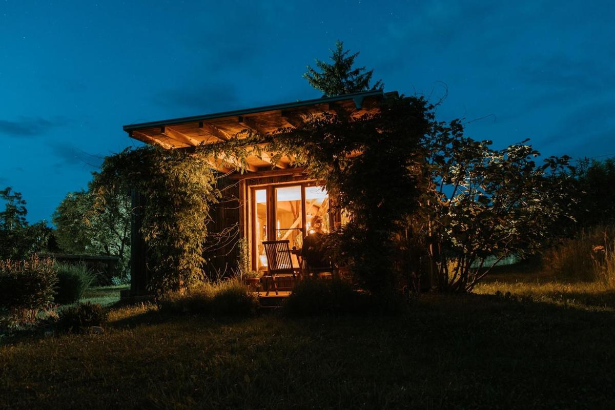 Private Eco Cottage in Nature - B&B