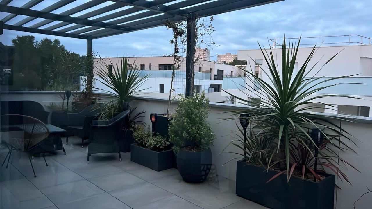 Le Joyau Nîmois - Grande terrasse avec parking - B&B Nîmes