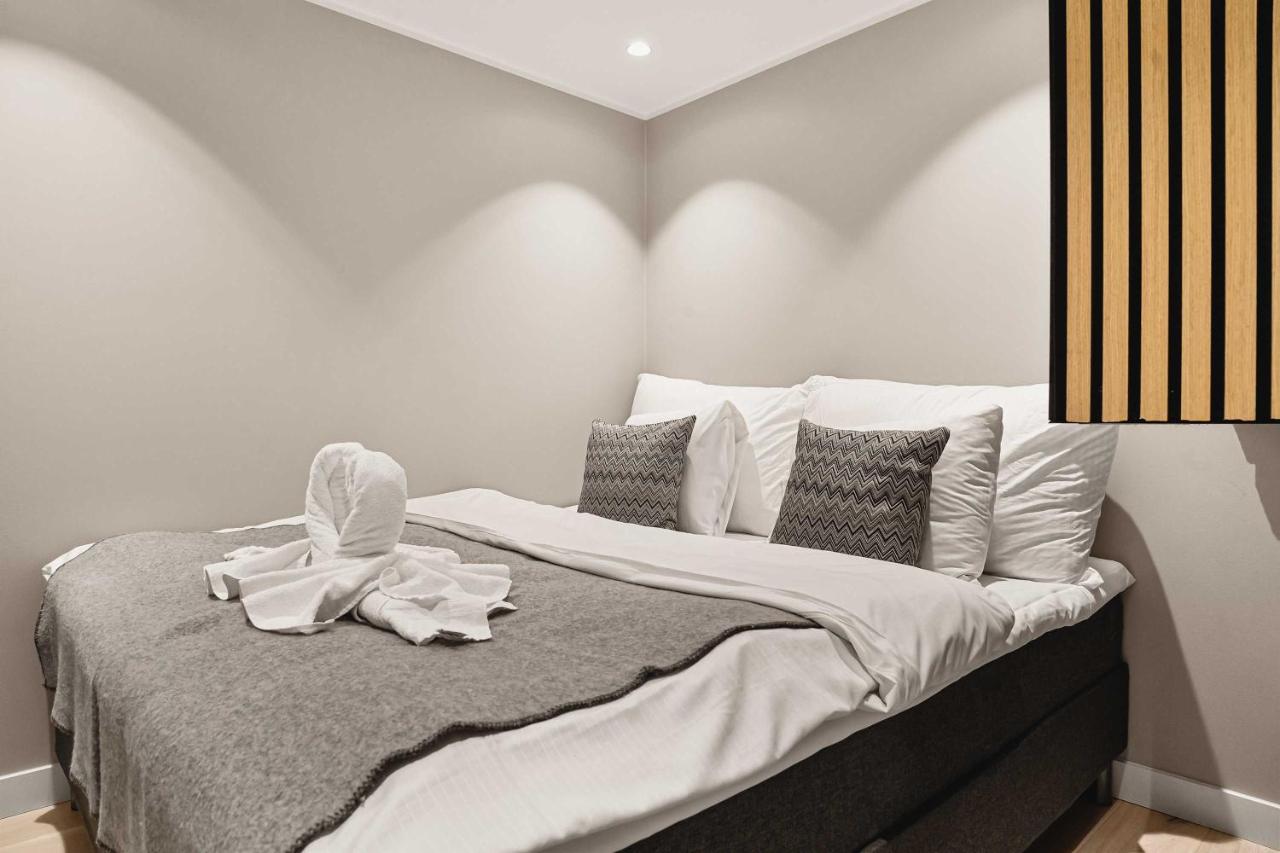 DINBNB Apartments l 250m to Bryggen I Rooftop I Spacious Luxury Apt - B&B