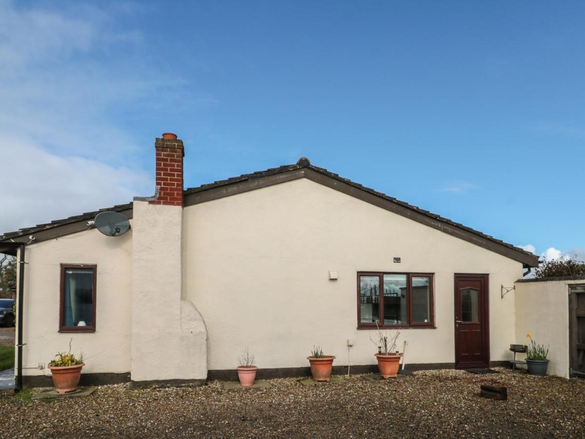 Holly Tree Cottage - B&B