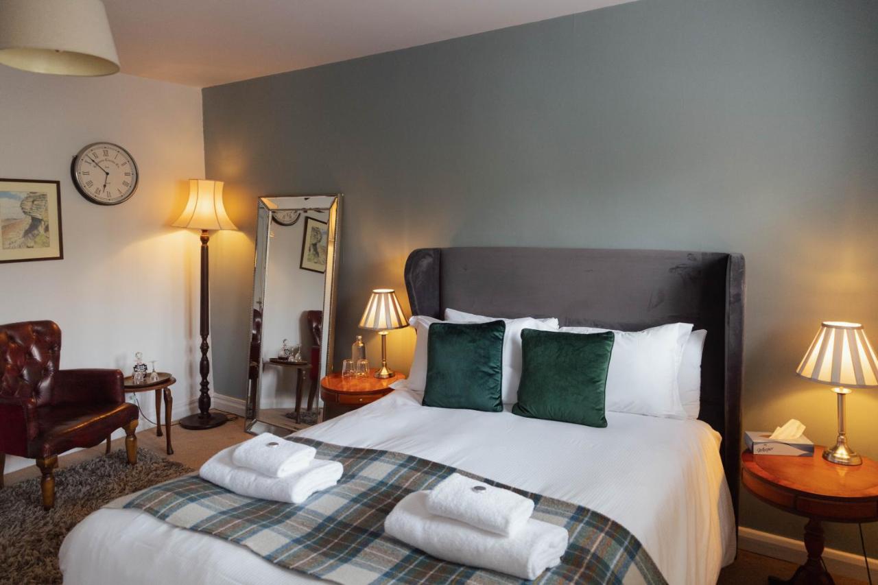 Zimmer mit Kingsize-Bett