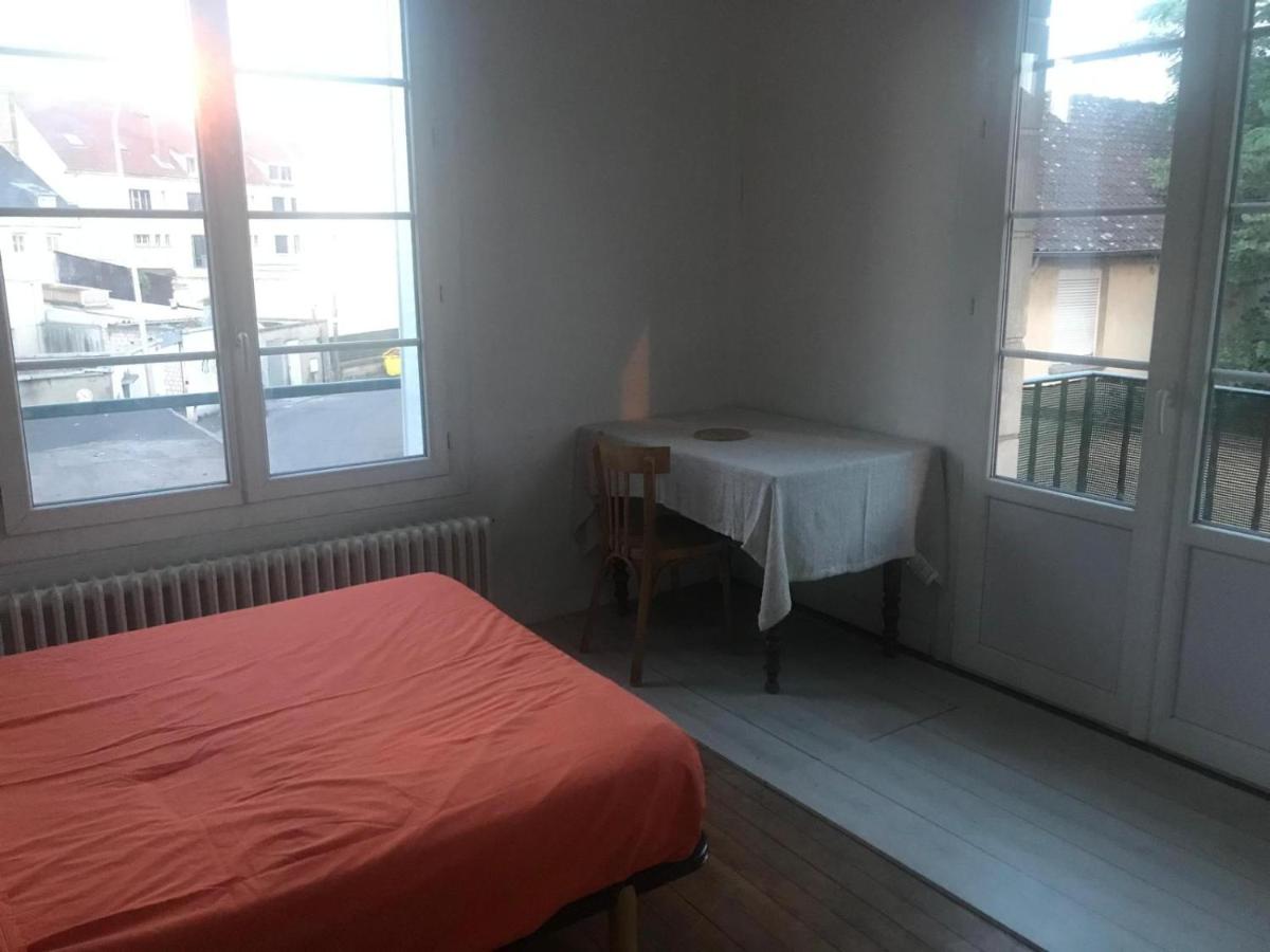 One-Bedroom Apartment with Balcony