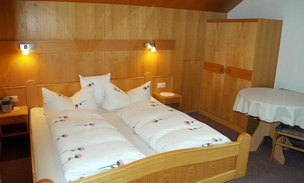 Apartment (2-4 Adults) with Mountain View