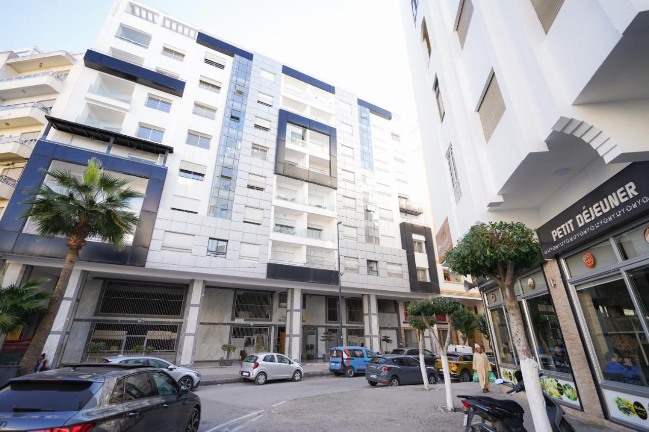 Appartement in Tanger City Center with Terasse 5 min to Tanger Marina-free Parking - B&B