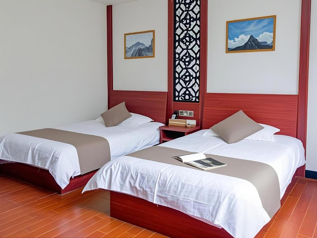 Junyao Inn - B&B