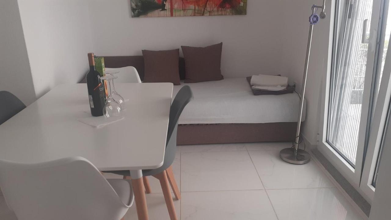 Appartamento con 2 Camere da Letto