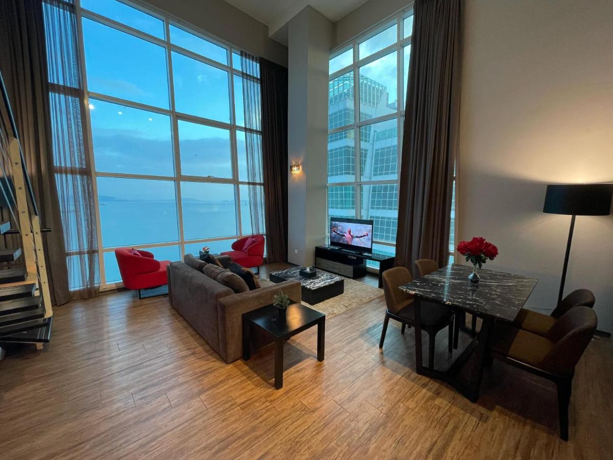 HappySty by Golden Hour Maritime Suite - Ferienwohnung