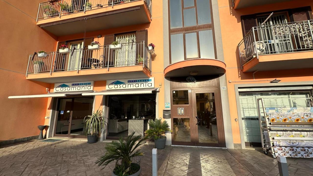 Paradiso del mare, Appartamento accogliente vicino a mare, metro, aeroporto e Palermo - B&B