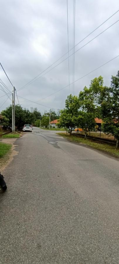 Chelong Homestay 4BR Fully Aircond near UMT Unisza & Airport - Chambres d'hôtes Kampung Bukit Berangan